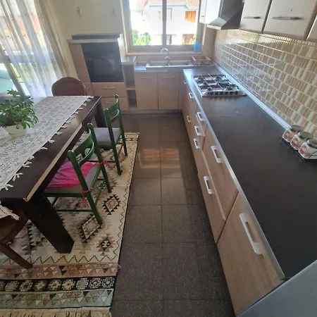 Garden Daire Tiran